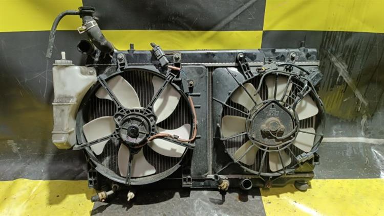 Радиатор основной Хонда Фит в Нижневартовске 105259
