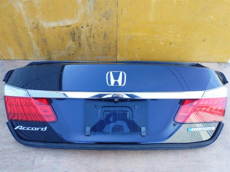 Крышка багажника Хонда Аккорд в Нижневартовске 50872