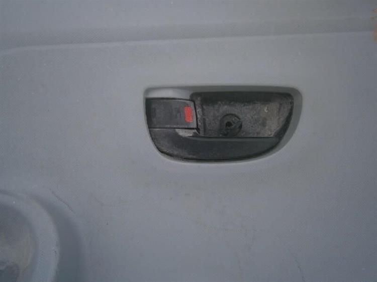 Дверь Тойота Приус в Нижневартовске 66102