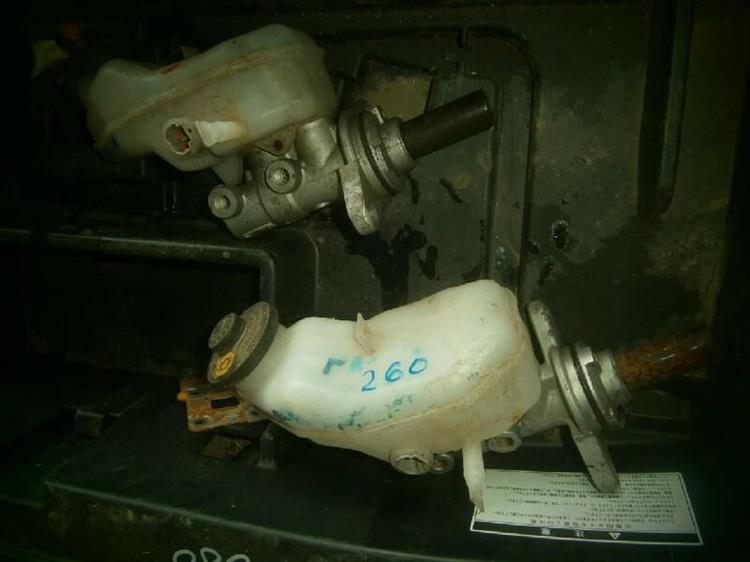 Главный тормозной цилиндр Тойота Премио в Нижневартовске 73101