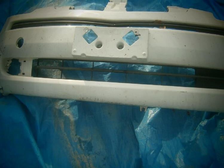 Решетка радиатора Тойота Рактис в Нижневартовске 76116