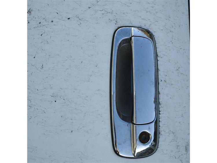 Дверь Тойота Краун в Нижневартовске 94144